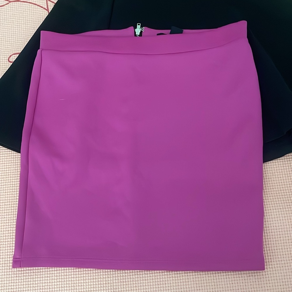 Mini Skirts - image 4